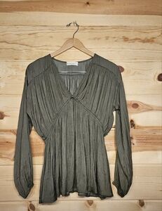 B.Original Army Green V-Neck Bishop Sleeve Top Size M